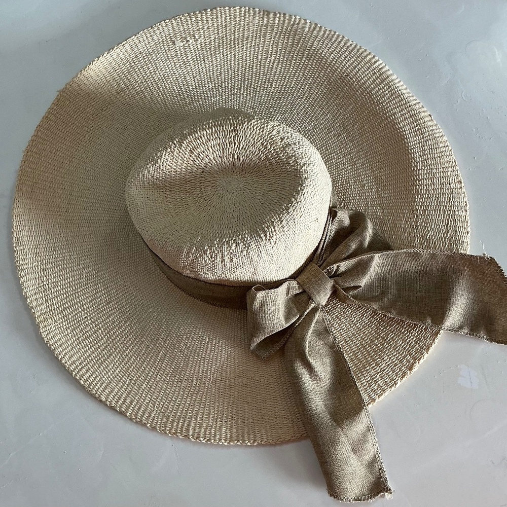 Straw sun hat with linen ribbon trim country girl